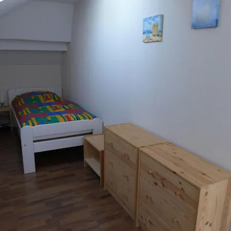 Gemuetliches Am Deich Mit Gartenzimmer By Interhome Hennstedt (Dithmarschen)